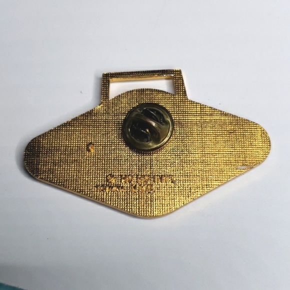 Vintage Lions Club 1981 Phoenix pin Arizona cactus desert motif brooch pin - Picture 4 of 5